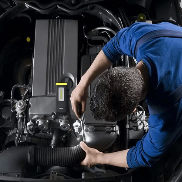 Lanterna manual portátil de bolso Xperion 6000