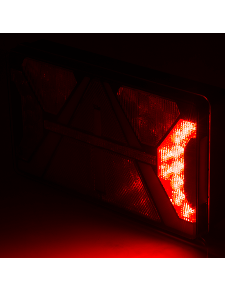 Piloto Trasero rectangular LED con triangulo Strada 12V 24V Horpol | LeonLeds