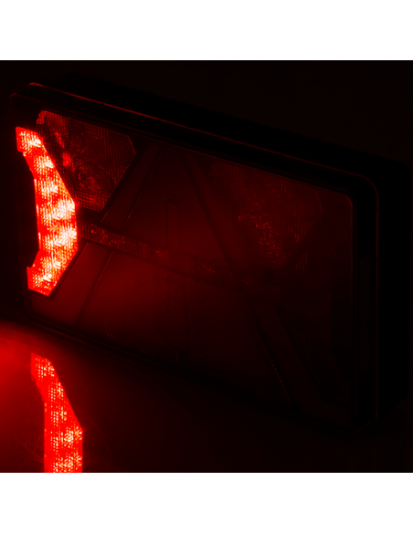 Lanterna traseira LED retangular com triângulo Strada 12V 24V Horpol | leonleds