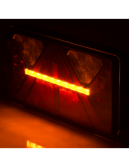 Feu arrière LED rectangulaire avec triangle Strada 12V 24V Horpol | leonleds