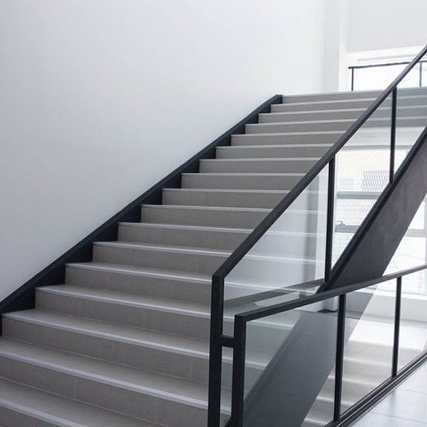 Plafonnier LED d'extérieur rond 1 400 Lm 15 W IP65 IK06 ProjectLine Philips | leonleds