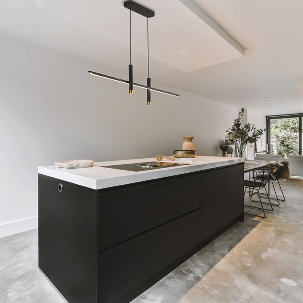 Candeeiro de tecto LED preto e dourado grande de 50 W ambiente