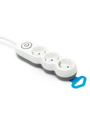 Regleta 3 enchufes con interruptor luminoso y enchufe plano 1,4 metros de cable 420042 Garza | LeonLeds