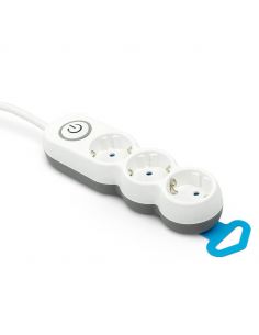Regleta 3 enchufes con interruptor luminoso y enchufe plano 1,4 metros de cable 420042 Garza | LeonLeds