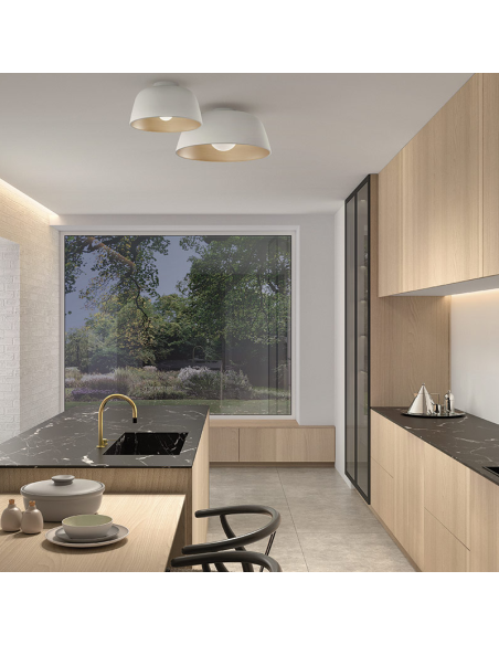 Plafon branco decorativo Miso ø285mm ouro ambiente