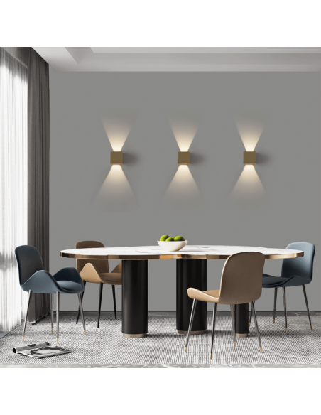 Luminária de parede LED externa Kendo com luz ambiente ajustável em ouro