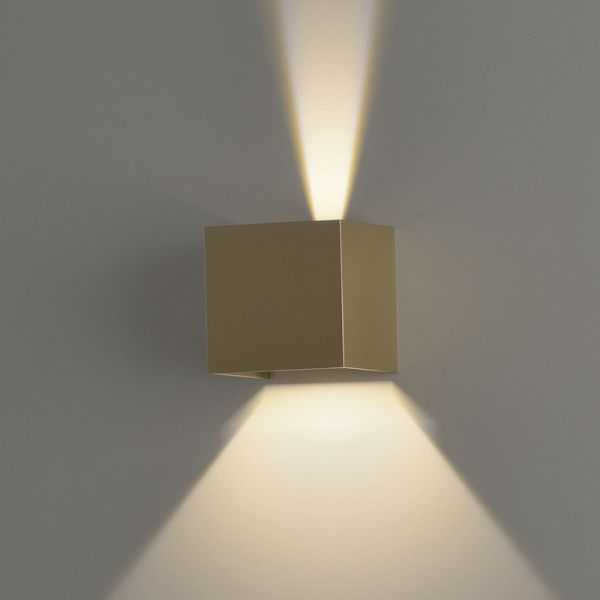 Applique d'extérieur LED Kendo or lumière orientable formes ACB