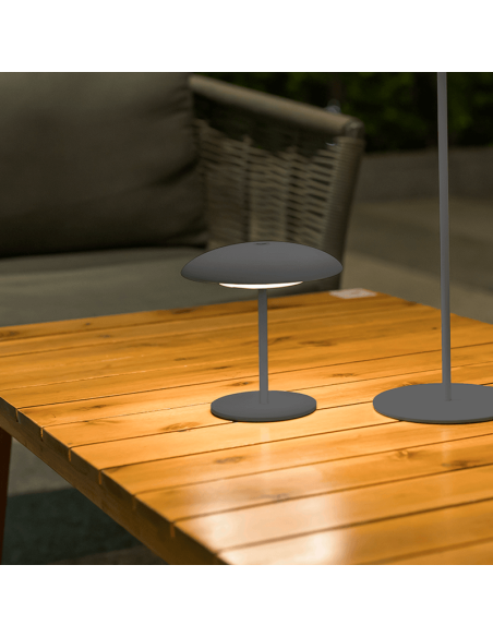 Lámpara de mesa exterior de metal recargable Sardinia 30 antracita ambiente