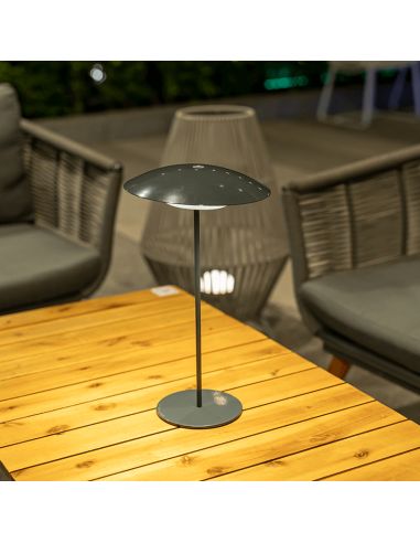 LED exterior sin cables Sardinia 40 negra ambiente