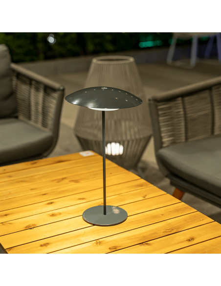 LED exterior sin cables Sardinia 40 negra ambiente