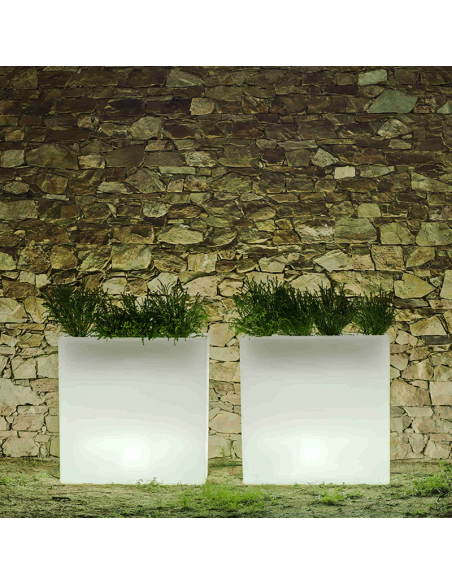 Macetero con luz LED rectangular Junco 80 para exterior ambiente