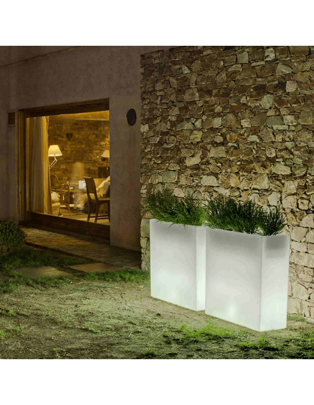 Macetero con luz LED rectangular Junco 80 para exterior solar