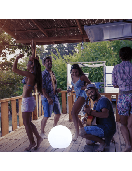 Bola de LED solar multifuncional flutuante Buly 20, 30 ou 40 jardim Nova festa de atmosfera de jardim | Leon Iluminação LED