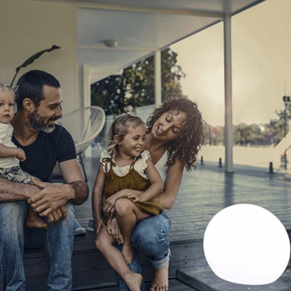 Bola LED RGB grande flotante recargable Buly 50 piscinas Garden | LeonLeds Iluminación