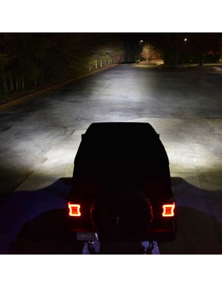 Faro LED cuadrado empotrable de trabajo Black Magic Cube Kit 3,2"  1FA 358 176-831 Hella | LeonLeds