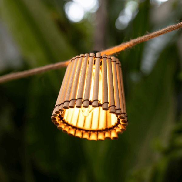 Guirnalda de yute exterior Okinawa con cable o solar ambiente | LeonLeds