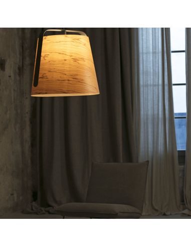 Lámpara colgante redonda de madera y metal Stood ambiente