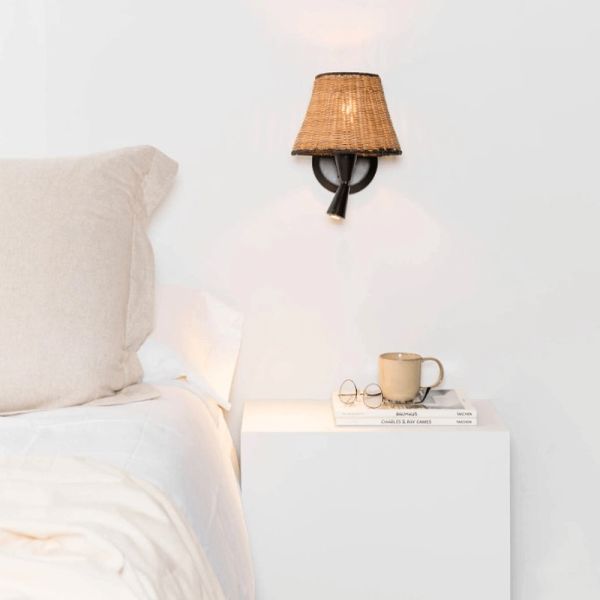 Candeeiro de parede preto com abajur Sumba rattan com leitor de ambiente