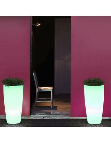 Maceta con luz multicolor recargable Bambú de 70cm ambiente
