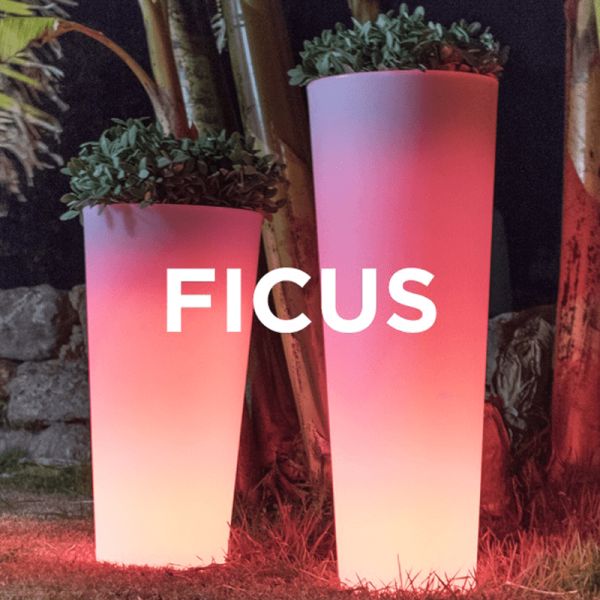 Hoher Außenblumentopf mit...