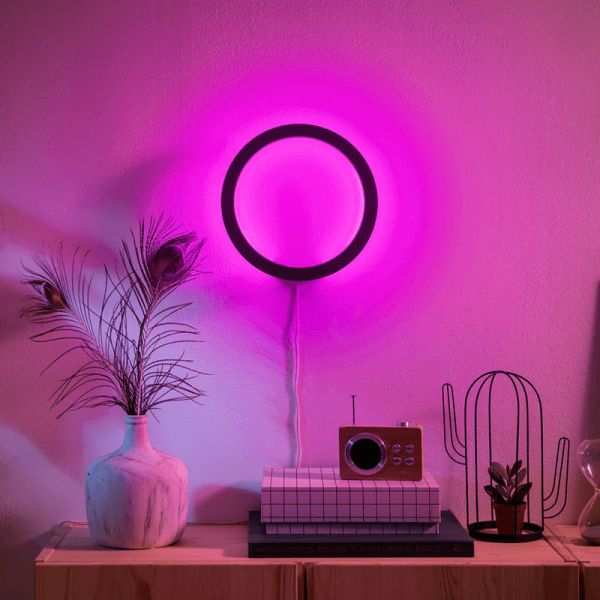 Aplique LED moderno negro Inteligente Sana Hue ambiente