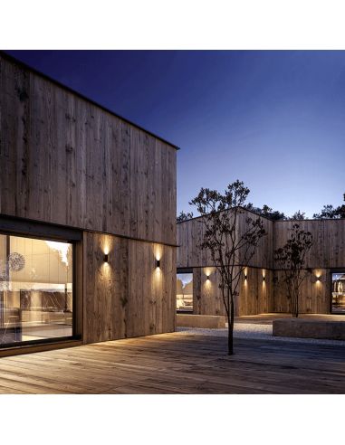 Applique en bois Beret à deux lumières 2xGU10 ambiant