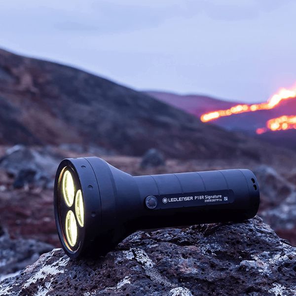 Ambiente Linterna LED muy potente 4500Lm y hasta 720 metros de alcance P18R Signature LedLenser | LeonLeds