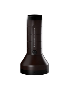 Linterna LED muy potente 4500Lm y hasta 720 metros de alcance P18R Signature LedLenser | LeonLeds 2