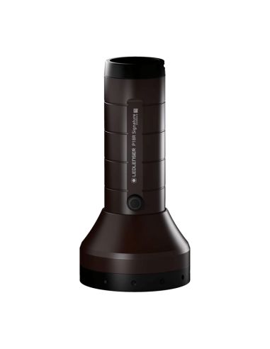Linterna LED muy potente 4500Lm y hasta 720 metros de alcance P18R Signature LedLenser | LeonLeds