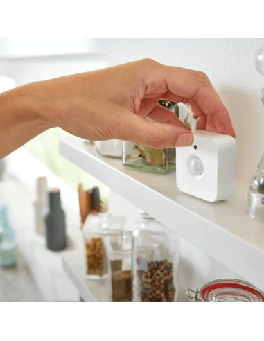 Sensor de movimiento Philips Hue Motion imagen detalle visto de cerca