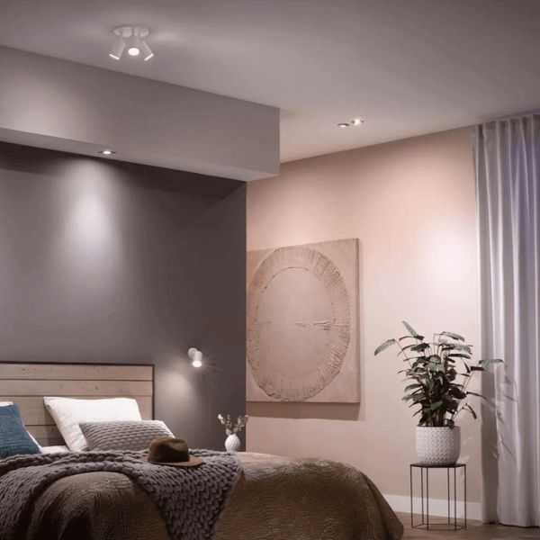 Ampoule connectée Philips Hue White Ambiance LED 5W 2200K-6500K GU10 350lm Pack 3 photo d'ambiance