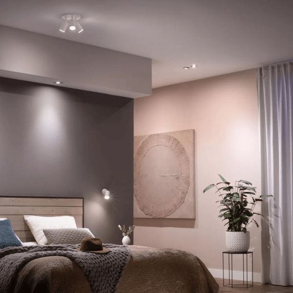 Bombilla inteligente Philips Hue White Ambiance 4.3W 2200K-6500K 350lm GU10 foto ambiente