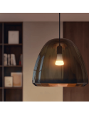 Bombilla inteligente Philips HueWhite 15.5W 2700K 1600lm A67 E27 vista de cerca
