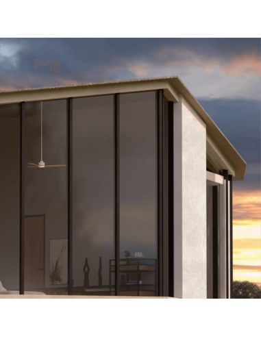 Ventilador de teto LED White Anne com pás de madeira clara DC para grandes espaços em um ambiente de armazém