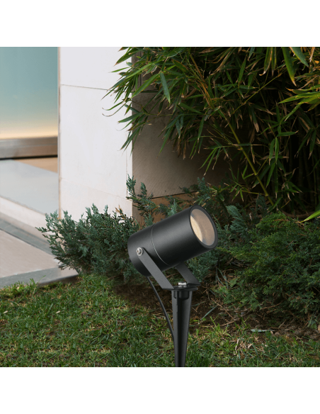 Piqueta exterior GU10 IP65 Quebec negro ambiente