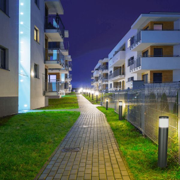 Baliza exterior E27 IP65 Chicago cilíndrica ambiente