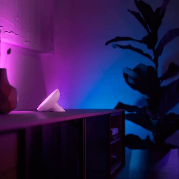 Lampe de table LED intelligente Bloom Blanc Photo Couleurs de lumière ambiante | leonleds