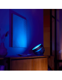 Lámpara de sobremesa LED inteligente Iris negro luz cálida encendida | LeonLeds