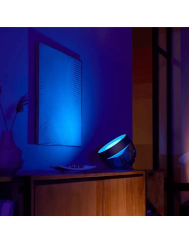 Lámpara de sobremesa LED inteligente Iris negro luz cálida encendida | LeonLeds