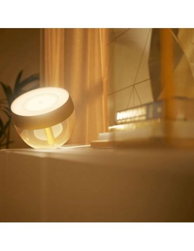 Lámpara de sobremesa LED inteligente Iris oro luz cálida encendida | LeonLeds
