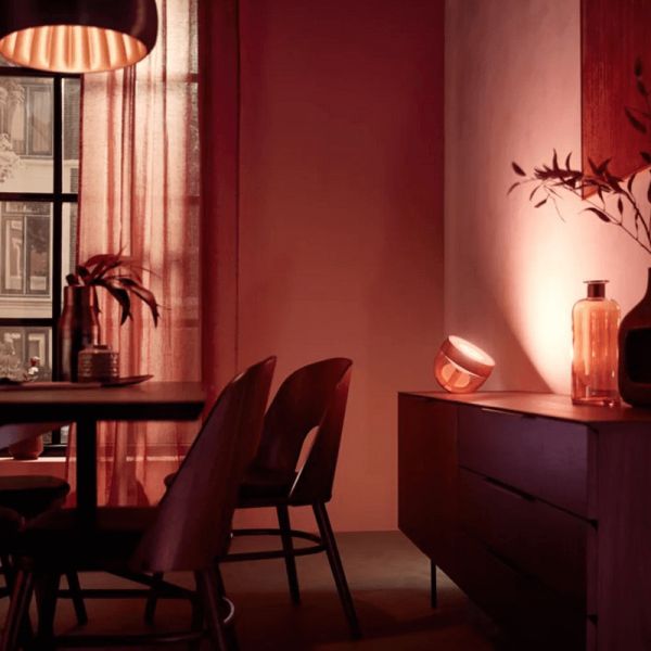 Lámpara de sobremesa LED inteligente Iris bronce foto ambiente luz colores| LeonLeds