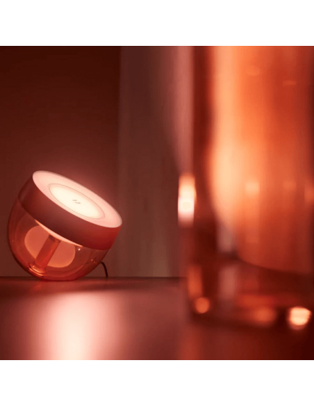 Lámpara de sobremesa LED inteligente Iris bronce luz cálida encendida | LeonLeds