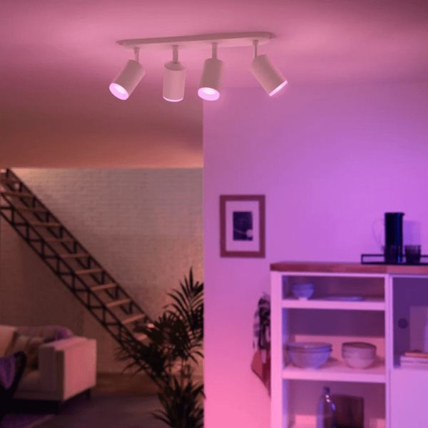 Foco inteligente 4 luces Fugato luz encendida| LeonLeds