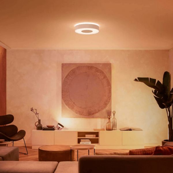 Plafón de techo LED inteligente Philips Hue Infuse M blanco luz cálida en salón