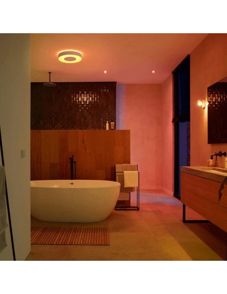 Grand plafonnier intelligent blanc Xamento dans une salle de bain