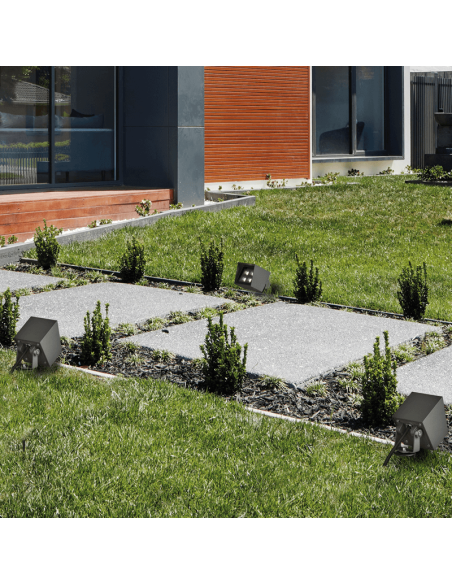 Gyrophare avec piquet pour gazon Apus anthracite carré 3000K 6W 550Lm environnement IP65