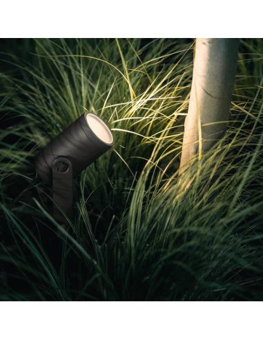 Foco LED extensible para exterior Lily negro 8W en un detalle luz encendida