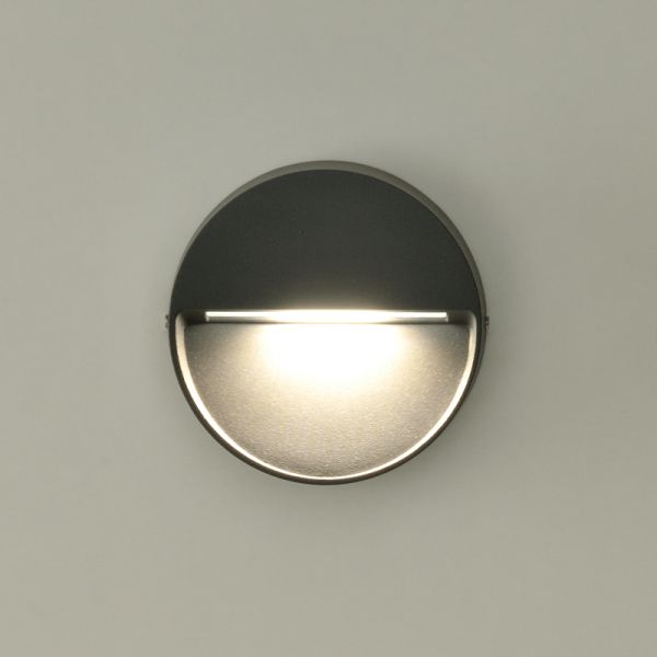 Aplique exterior LED Spica antracita 3000K 4W 175Lm IP65 detalle con luz