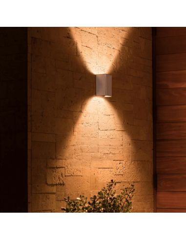 Aplique pared LED inteligente Resonate aluminio Philips Hue en el exterior