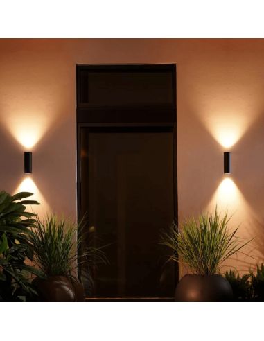 Aplique pared LED inteligente Appear negro Philips Hue en el exterior